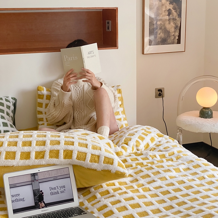 91家纺网 家纺一手货源 找家纺 梦柏2022新款阳离子提花绒四件套 阳离子-柠檬黄