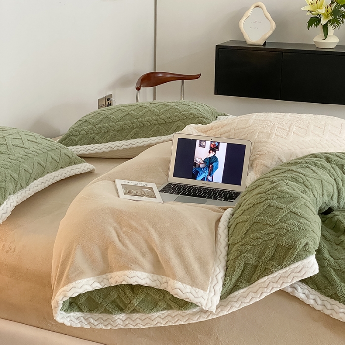 91家纺网 家纺一手货源 找家纺 梦柏2022新款阳离子提花绒四件套 提花绒-抹茶色