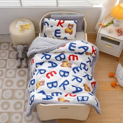 91家纺网 家纺一手货源 找家纺 嗨皮宝贝2022新款全棉卡通儿童豆豆绒被子被芯 字母熊
