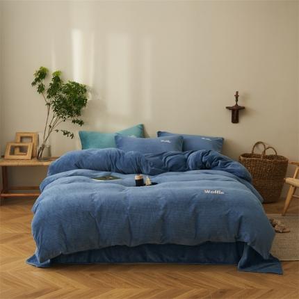 91家纺网 家纺一手货源 找家纺 晨曦家纺 2022新款原创毛绒温暖华芙绒奶油绒四件套 深蓝主义