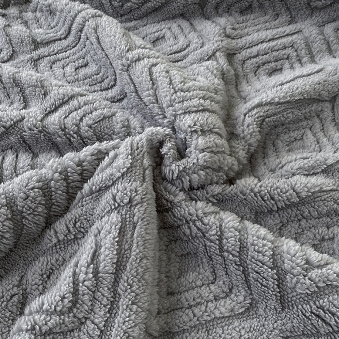 91家纺网 家纺一手货源 找家纺 吾秀家居2022新款舒棉绒提花毯 绒毯回格灰