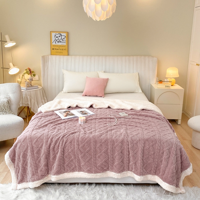 91家纺网 家纺一手货源 找家纺 吾秀家居2022新款舒棉绒提花毯 绒毯毛衣粉