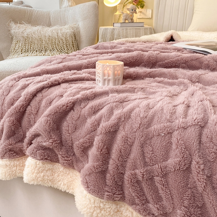 91家纺网 家纺一手货源 找家纺 吾秀家居2022新款舒棉绒提花毯 绒毯毛衣粉