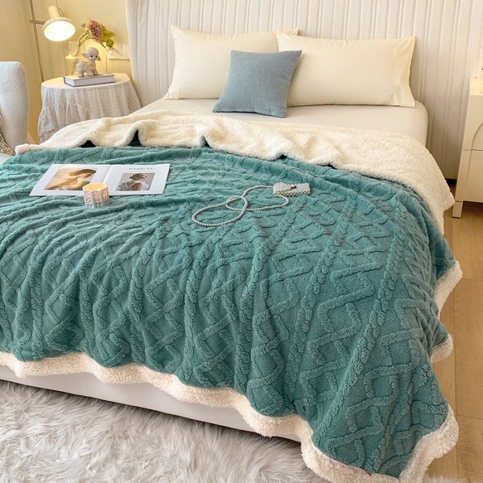 91家纺网 家纺一手货源 找家纺 吾秀家居2022新款舒棉绒提花毯 绒毯毛衣绿