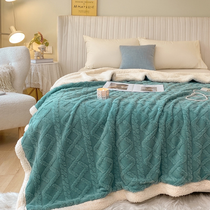 91家纺网 家纺一手货源 找家纺 吾秀家居2022新款舒棉绒提花毯 绒毯毛衣绿