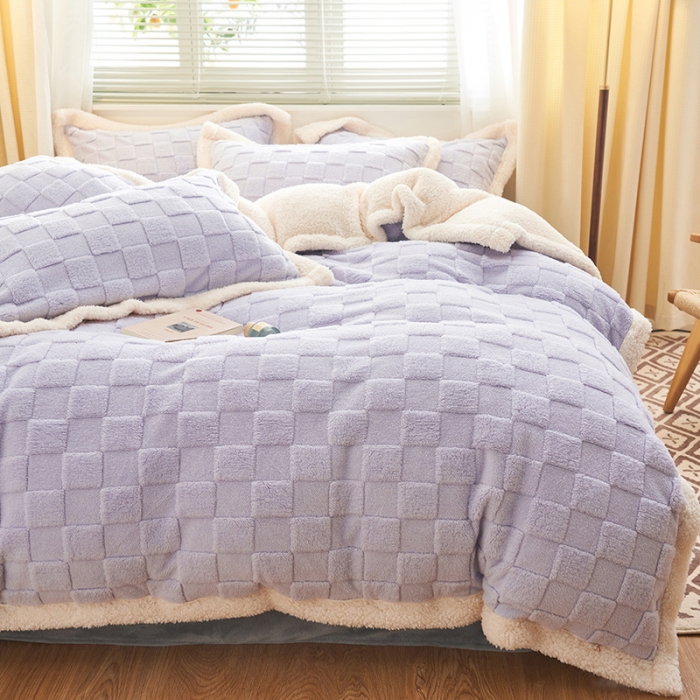 91家纺网 家纺一手货源 找家纺 吾秀家居2022新款舒棉绒提花四件套 方块紫