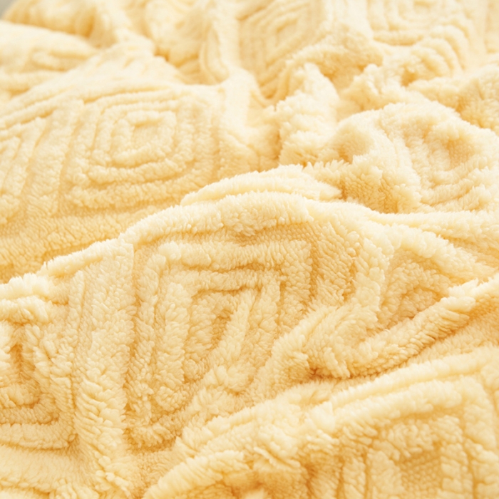 91家纺网 家纺一手货源 找家纺 吾秀家居2022新款舒棉绒提花四件套 回格黄