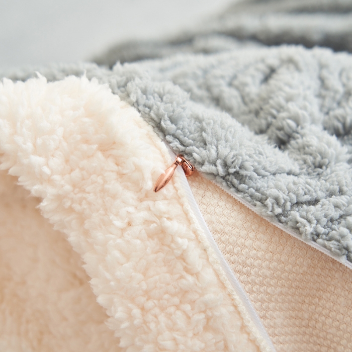 91家纺网 家纺一手货源 找家纺 吾秀家居2022新款舒棉绒提花四件套 回格灰