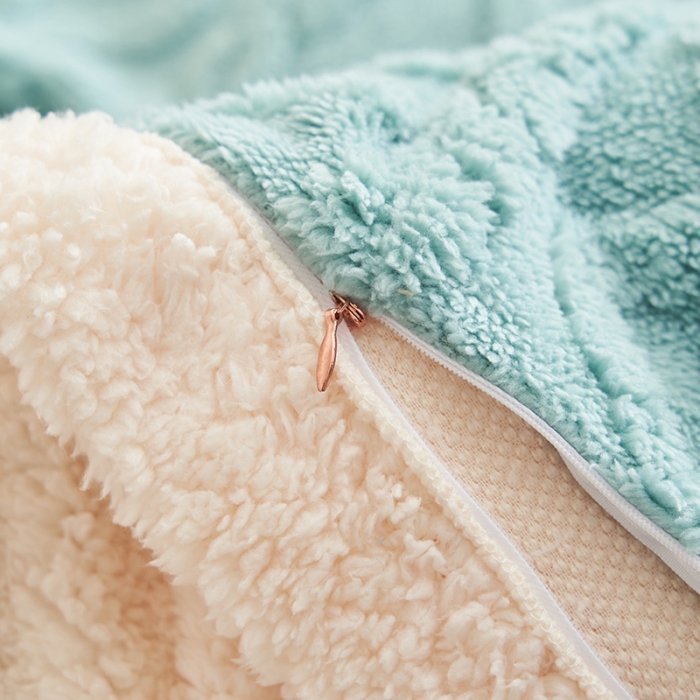 91家纺网 家纺一手货源 找家纺 吾秀家居2022新款舒棉绒提花四件套 毛衣绿