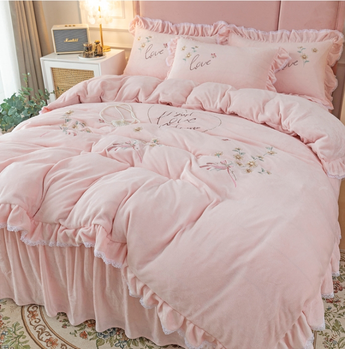 91家纺网 家纺一手货源 找家纺 （总）亲亲公主2025秋冬保暖新款牛奶绒保暖四件套绣花四件套