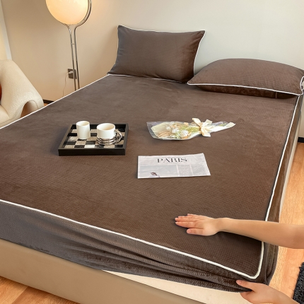 91家纺网 家纺一手货源 找家纺 （总）可恩欣 超柔全消光牛奶绒华夫格床笠高颜值百搭床垫保护套