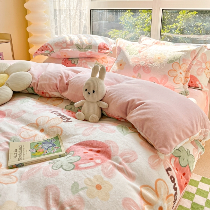 91家纺网 家纺一手货源 找家纺 2022慕尚高克重田园风牛奶绒系列单被套 大草莓