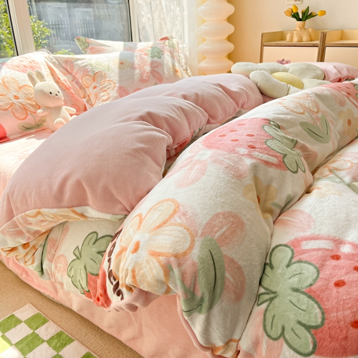 91家纺网 家纺一手货源 找家纺 2022慕尚高克重田园风牛奶绒系列单被套 大草莓