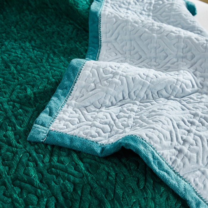 91家纺网 家纺一手货源 找家纺 佳梦家纺2022新款脏脏色织牛奶绒盖毯 脏脏-墨绿