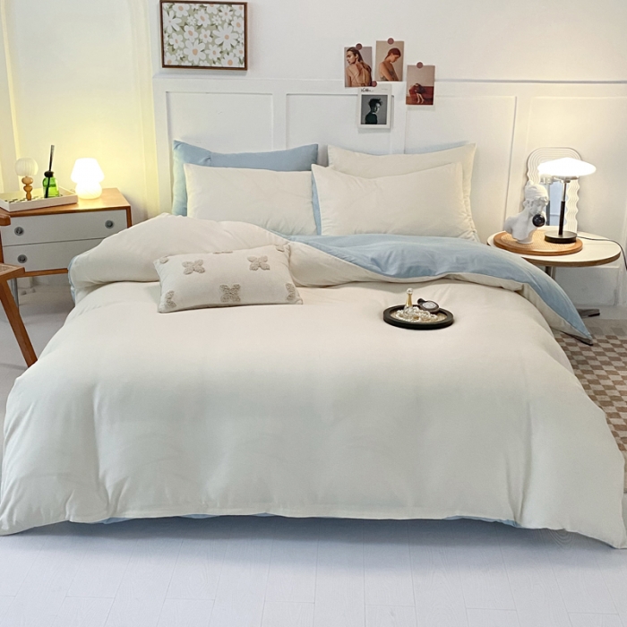 91家纺网 家纺一手货源 找家纺 米瑞娜2022新款纯色磨毛双拼四件套 奶白淡蓝