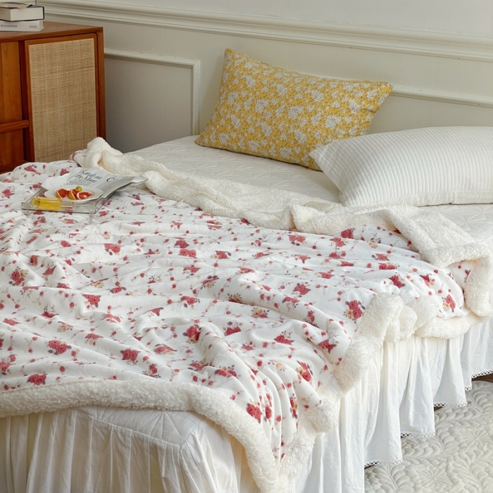 91家纺网 家纺一手货源 找家纺 时年 2022新款牛奶绒拼羊羔绒毯 漫漫花园