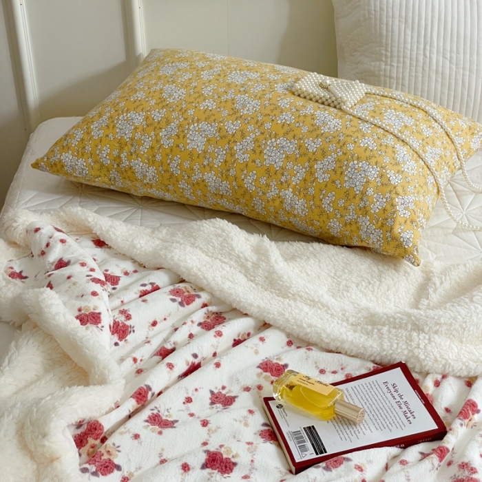 91家纺网 家纺一手货源 找家纺 时年 2022新款牛奶绒拼羊羔绒毯 漫漫花园