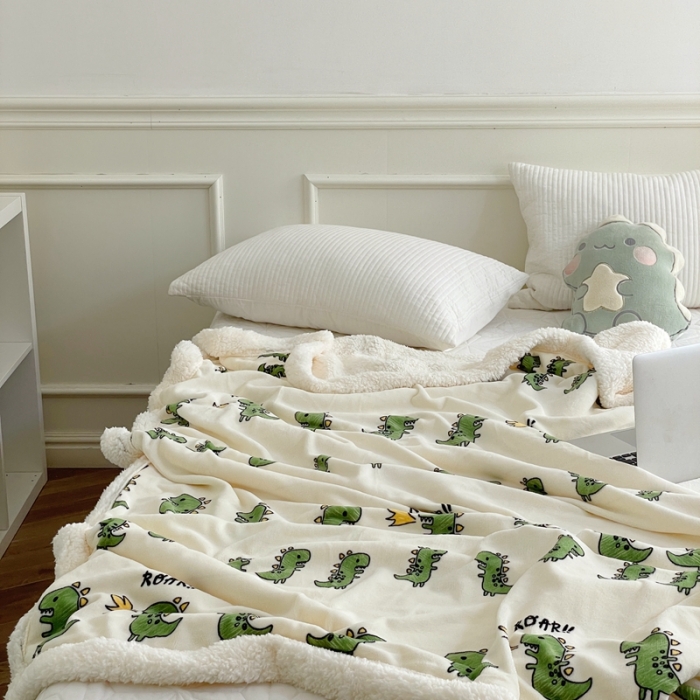 91家纺网 家纺一手货源 找家纺 时年 2022新款牛奶绒拼羊羔绒毯 小恐龙