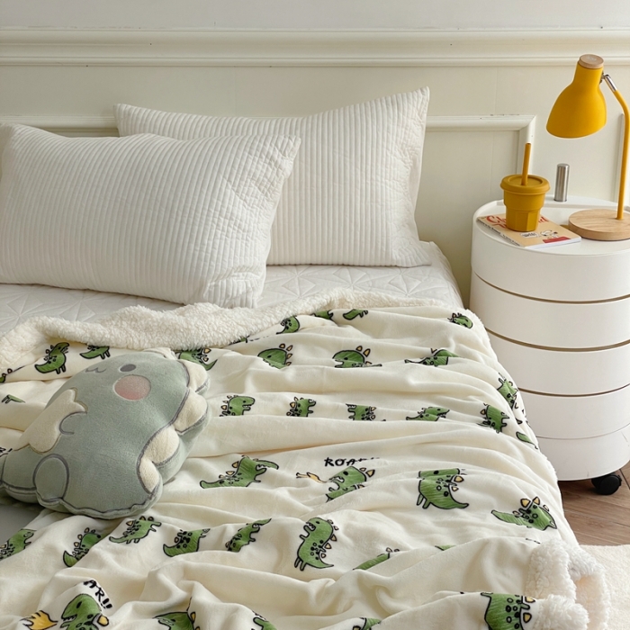 91家纺网 家纺一手货源 找家纺 时年 2022新款牛奶绒拼羊羔绒毯 小恐龙