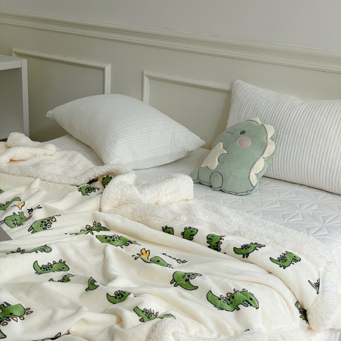 91家纺网 家纺一手货源 找家纺 时年 2022新款牛奶绒拼羊羔绒毯 小恐龙