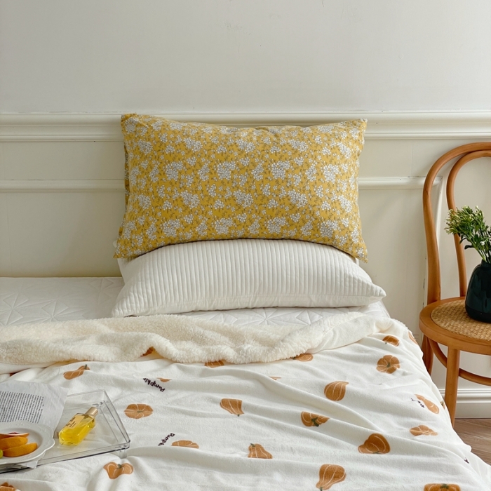 91家纺网 家纺一手货源 找家纺 时年 2022新款牛奶绒拼羊羔绒毯 小南瓜