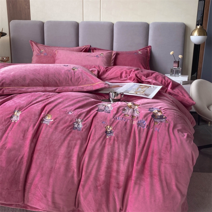 91家纺网 家纺一手货源 找家纺 云锦 2022秋冬新品加厚婴儿绒刺绣四件套 可爱熊-豆沙红