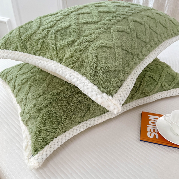 91家纺网 家纺一手货源 找家纺 新月家纺 2022新款塔芙绒多功能被套毯 茶绿