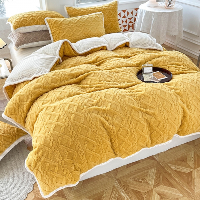 91家纺网 家纺一手货源 找家纺 新月家纺 2022新款塔芙绒多功能被套毯 姜黄