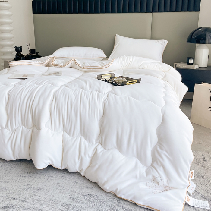 91家纺网 家纺一手货源 找家纺 匠心 2022新款超柔磨毛立体暖绒大豆冬被被子被芯 冬被白色