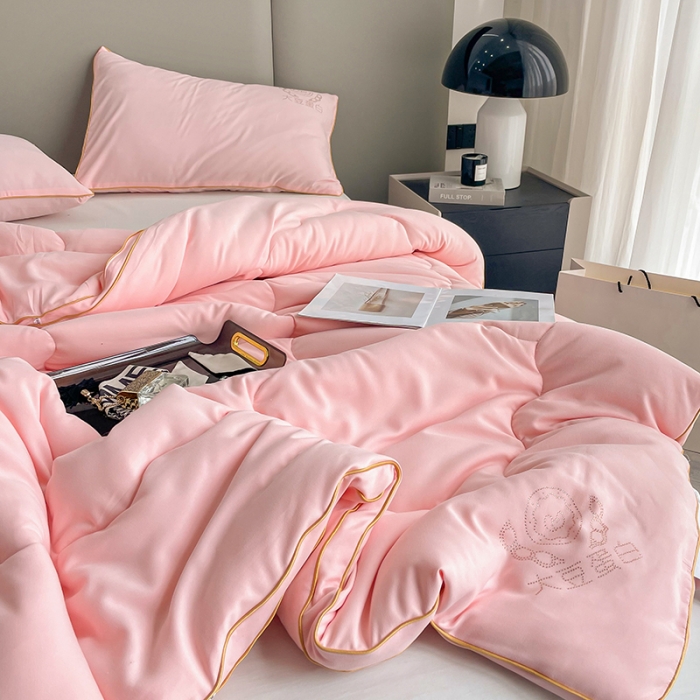 91家纺网 家纺一手货源 找家纺 匠心 2022新款超柔磨毛立体暖绒大豆冬被被子被芯 冬被粉色