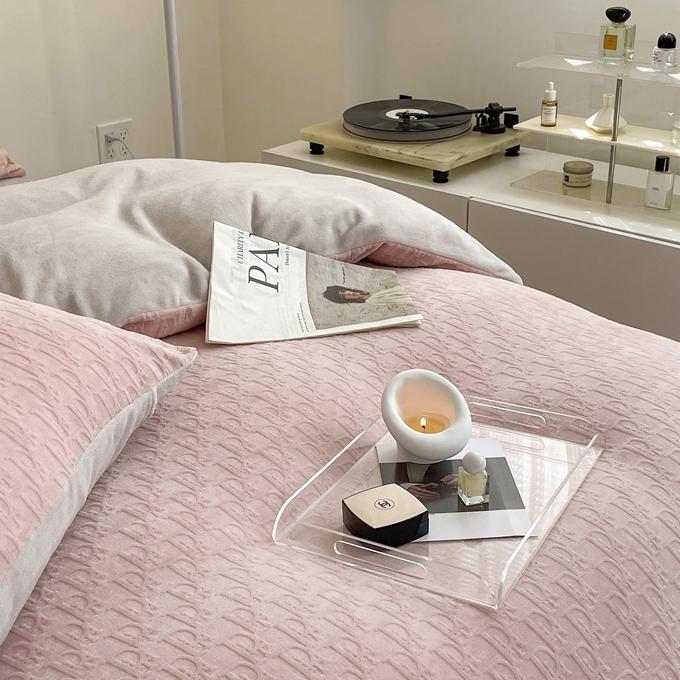 91家纺网 家纺一手货源 找家纺 潘朵拉 2023新款直播爆款撞色牛奶绒提花四件套 梦境-粉灰