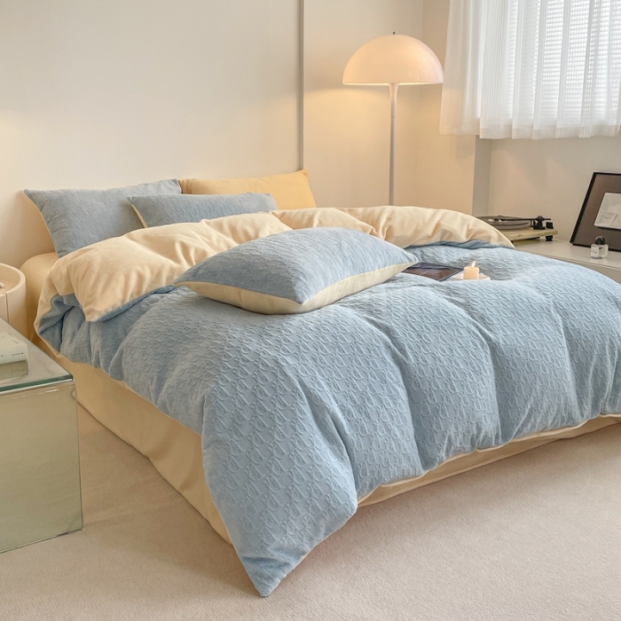 91家纺网 家纺一手货源 找家纺 潘朵拉 2023新款直播爆款撞色牛奶绒提花四件套 梦境-蓝黄