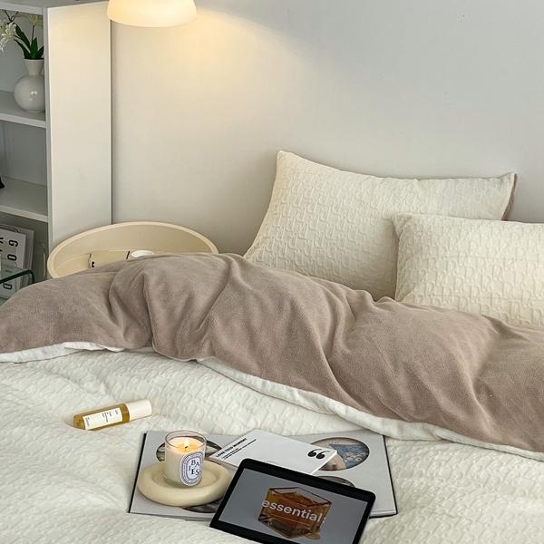 91家纺网 家纺一手货源 找家纺 潘朵拉 2023新款直播爆款撞色牛奶绒提花四件套 梦境-米咖