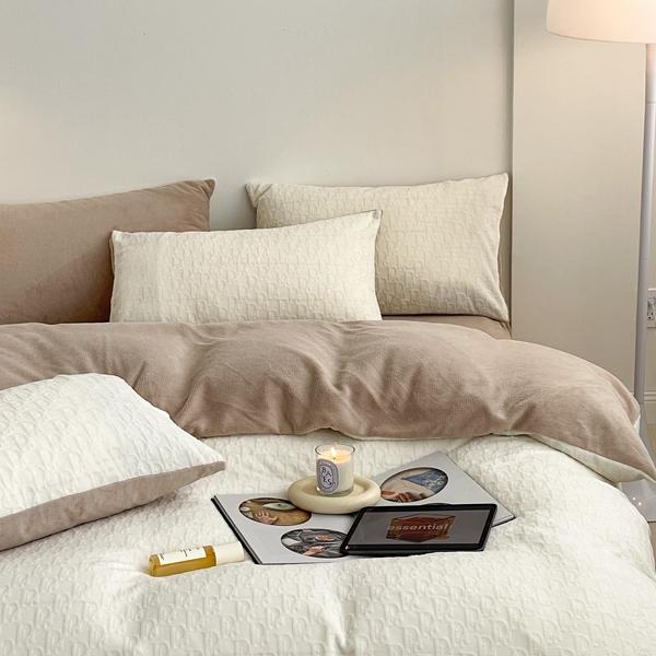 91家纺网 家纺一手货源 找家纺 潘朵拉 2023新款直播爆款撞色牛奶绒提花四件套 梦境-米咖