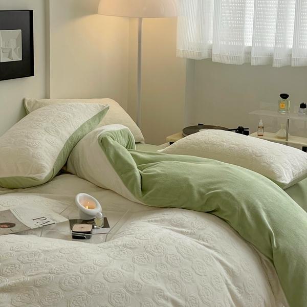 91家纺网 家纺一手货源 找家纺 潘朵拉 2023新款直播爆款撞色牛奶绒提花四件套山茶花-奶绿