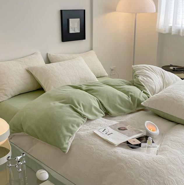 91家纺网 家纺一手货源 找家纺 潘朵拉 2023新款直播爆款撞色牛奶绒提花四件套山茶花-奶绿