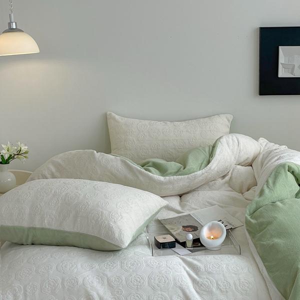 91家纺网 家纺一手货源 找家纺 潘朵拉 2023新款直播爆款撞色牛奶绒提花四件套山茶花-奶绿