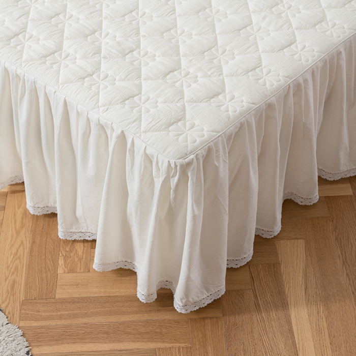 91家纺网 家纺一手货源 找家纺 久典 2022新款A类母婴级抗菌夹棉花边床裙四件套 纯白