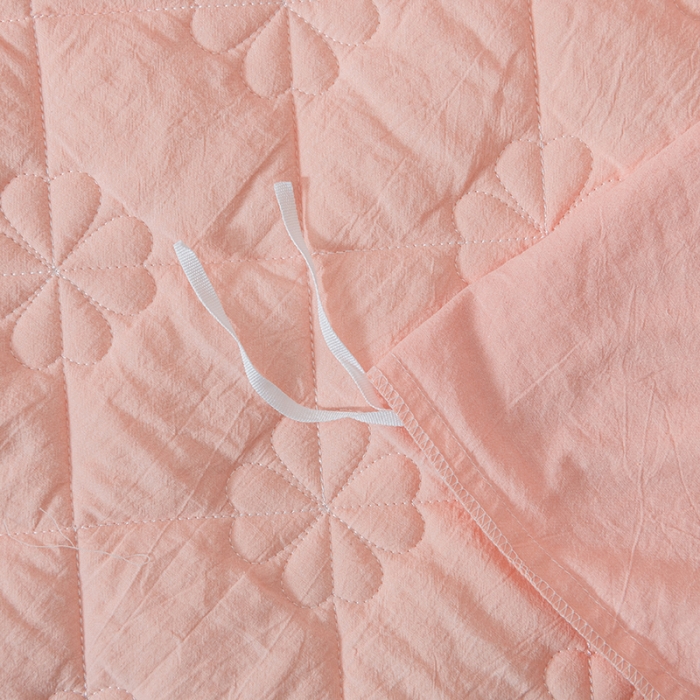 91家纺网 家纺一手货源 找家纺 久典 2022新款A类母婴级抗菌夹棉花边床裙四件套 浅粉