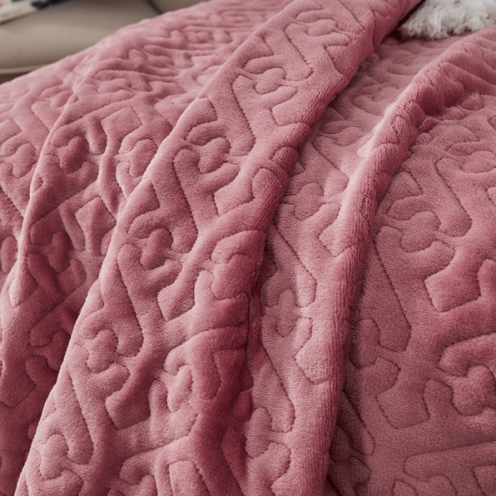 91家纺网 家纺一手货源 找家纺 佳梦家纺 2022新款牛奶绒纯色小花边床盖 豆沙