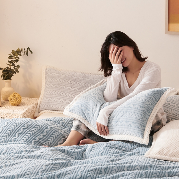 91家纺网 家纺一手货源 找家纺 （总）新月家纺 2022新款雪花绒多功能被套