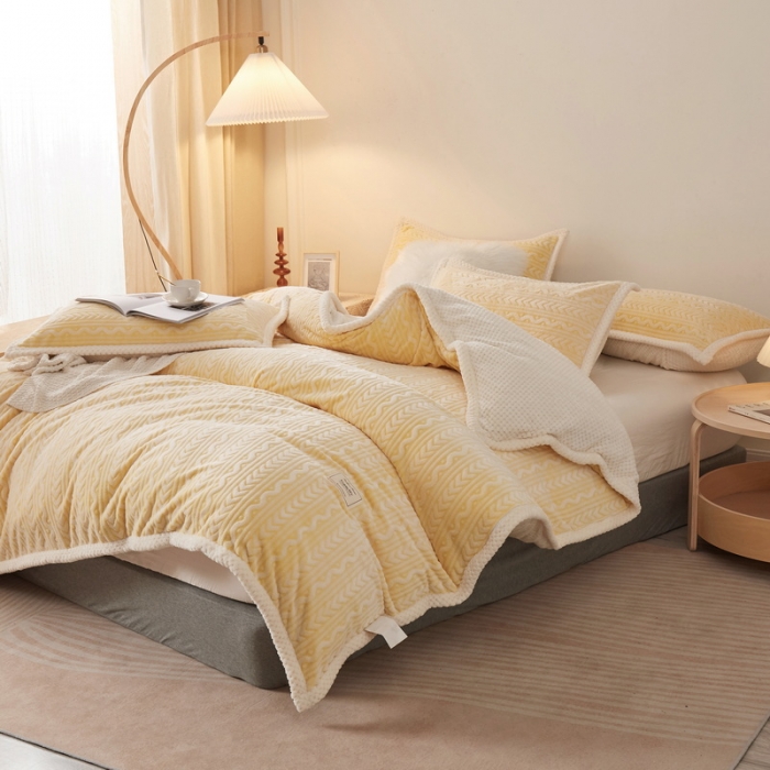 91家纺网 家纺一手货源 找家纺 新月家纺 2022新款雪花绒多功能被套 柠檬黄