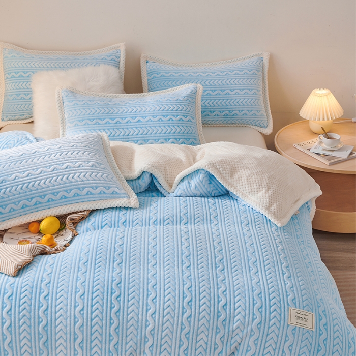 91家纺网 家纺一手货源 找家纺 新月家纺 2022新款雪花绒多功能被套 天空蓝