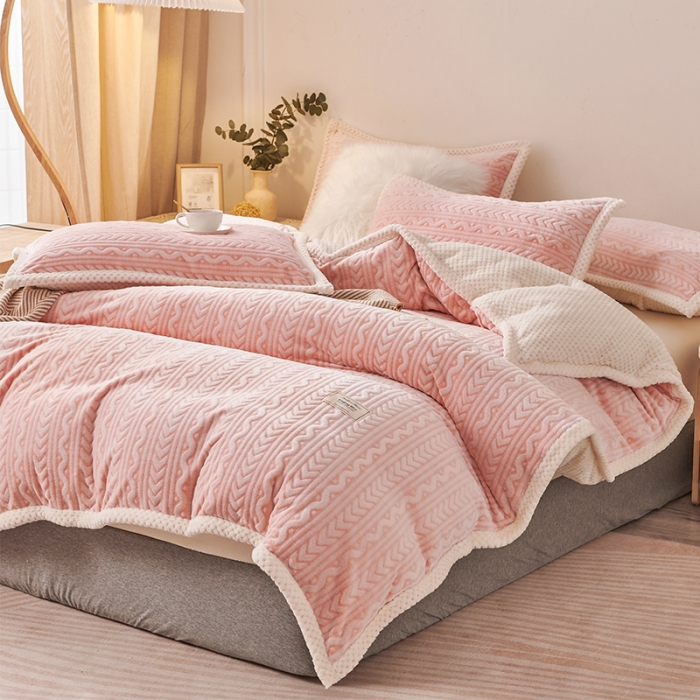 91家纺网 家纺一手货源 找家纺 新月家纺 2022新款雪花绒多功能被套 西瓜粉