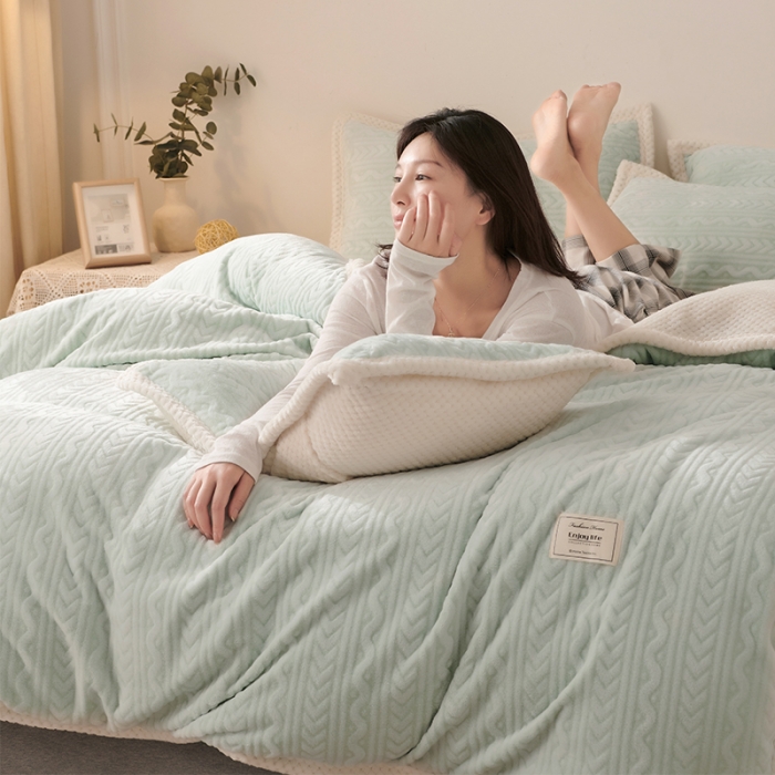 91家纺网 家纺一手货源 找家纺 新月家纺 2022新款雪花绒多功能被套 荧光绿