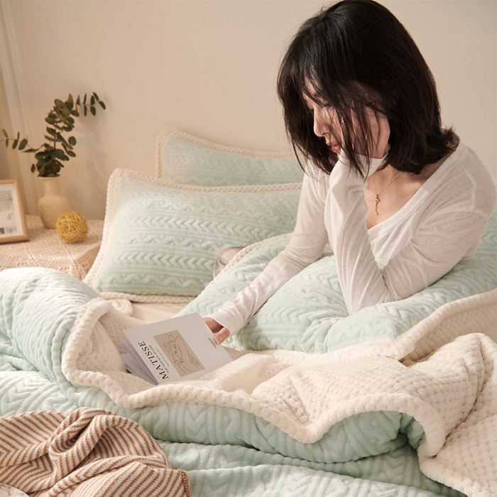 91家纺网 家纺一手货源 找家纺 新月家纺 2022新款雪花绒多功能被套 荧光绿