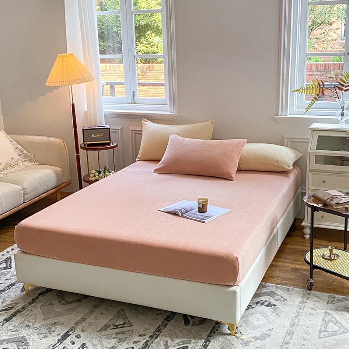 91家纺网 家纺一手货源 找家纺 吾诺 2022新款牛奶绒单品床笠 香槟金