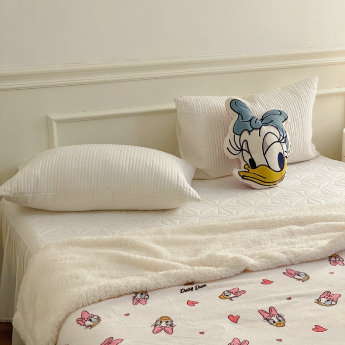 91家纺网 家纺一手货源 找家纺 时年 2022新款牛奶绒拼羊羔绒毯 黛西甜甜