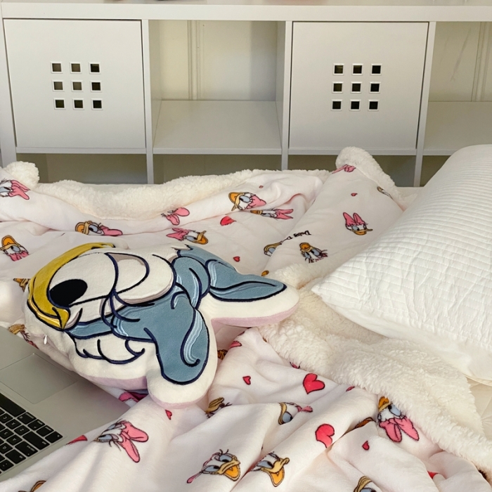 91家纺网 家纺一手货源 找家纺 时年 2022新款牛奶绒拼羊羔绒毯 黛西甜甜