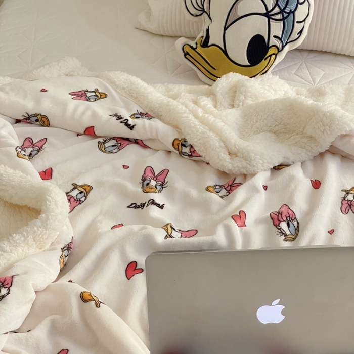 91家纺网 家纺一手货源 找家纺 时年 2022新款牛奶绒拼羊羔绒毯 黛西甜甜